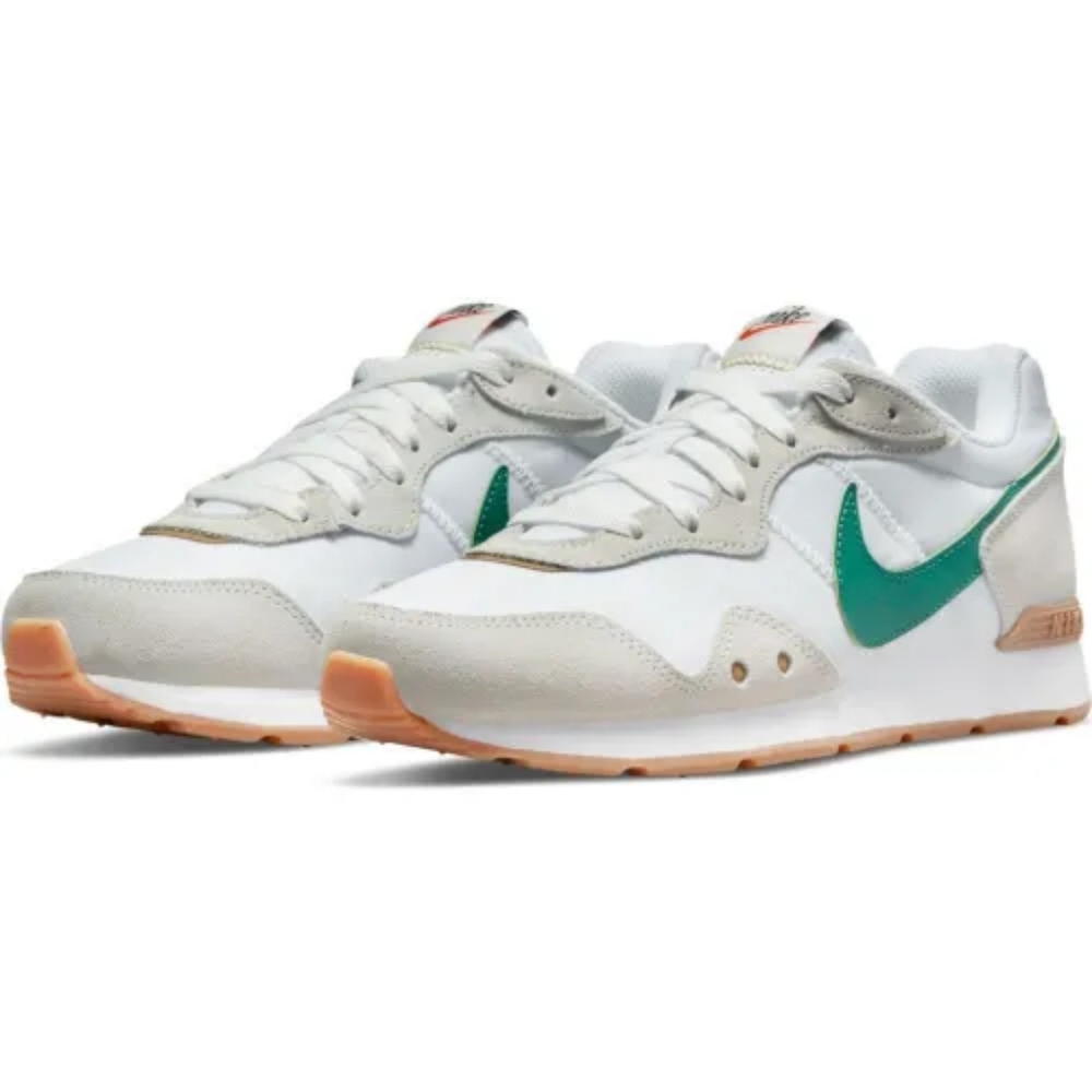 Nike Venture Runner Running Shoes
